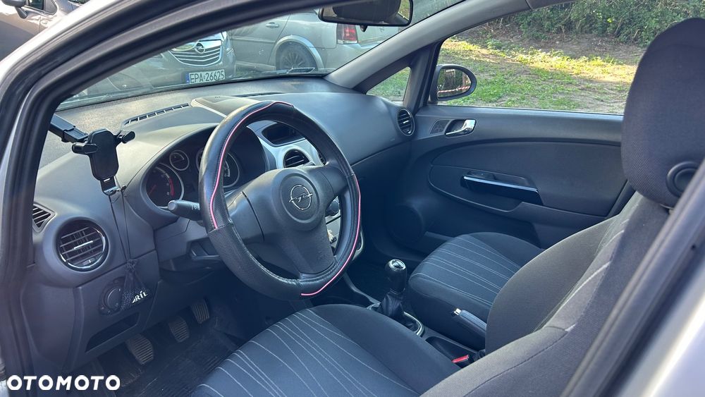Opel Corsa 1.4 16V Enjoy - 3