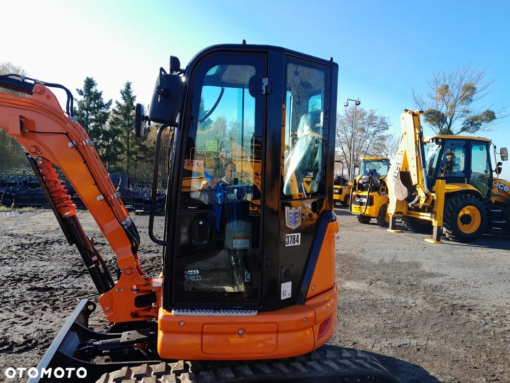 Kubota LONKING CDM6025 - 13