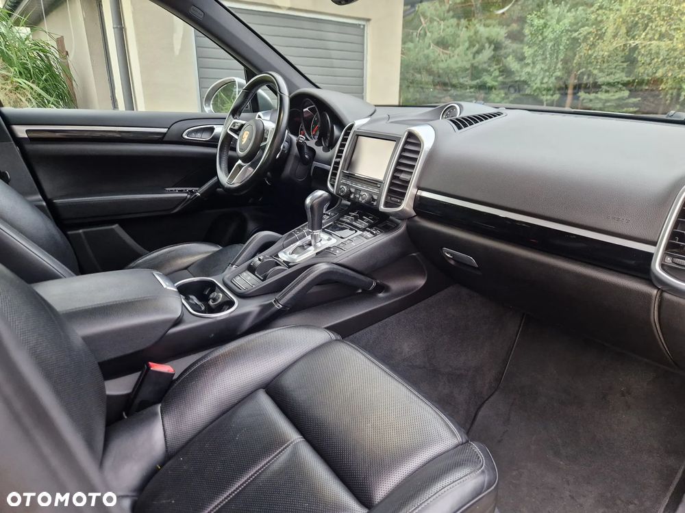 Porsche Cayenne - 9