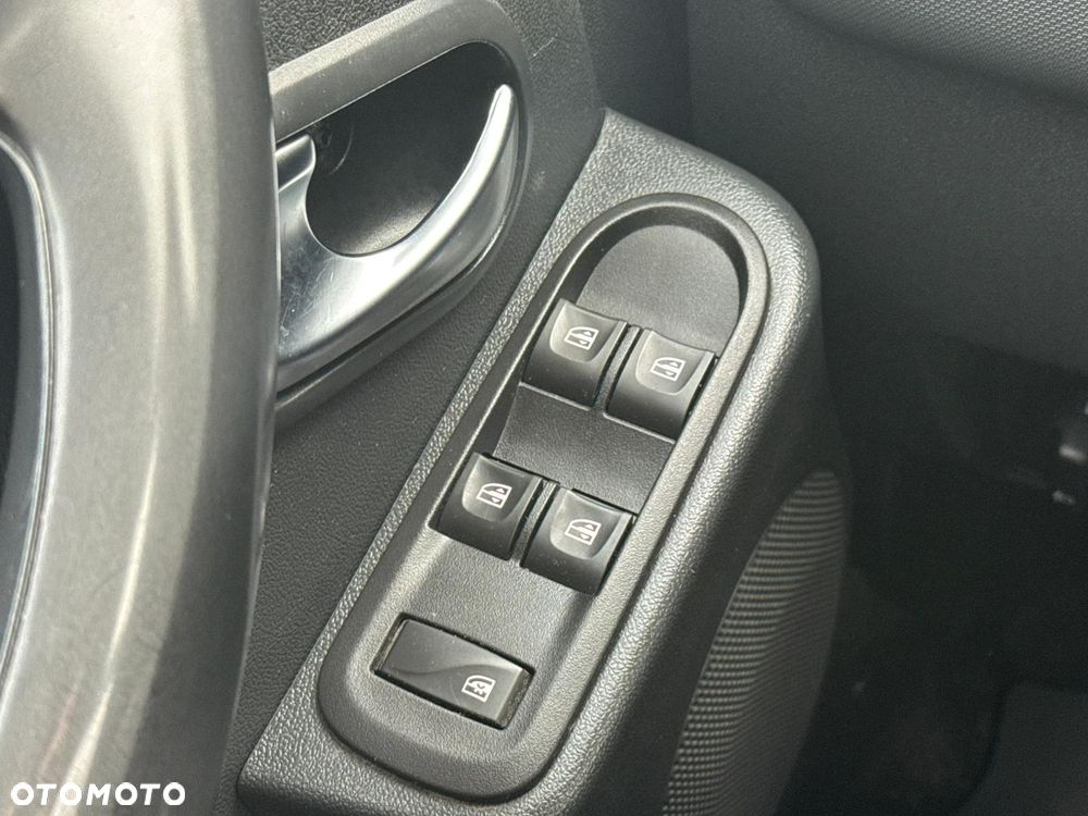 Dacia Duster 1.6 SCe Laureate 4x4 S&S - 12