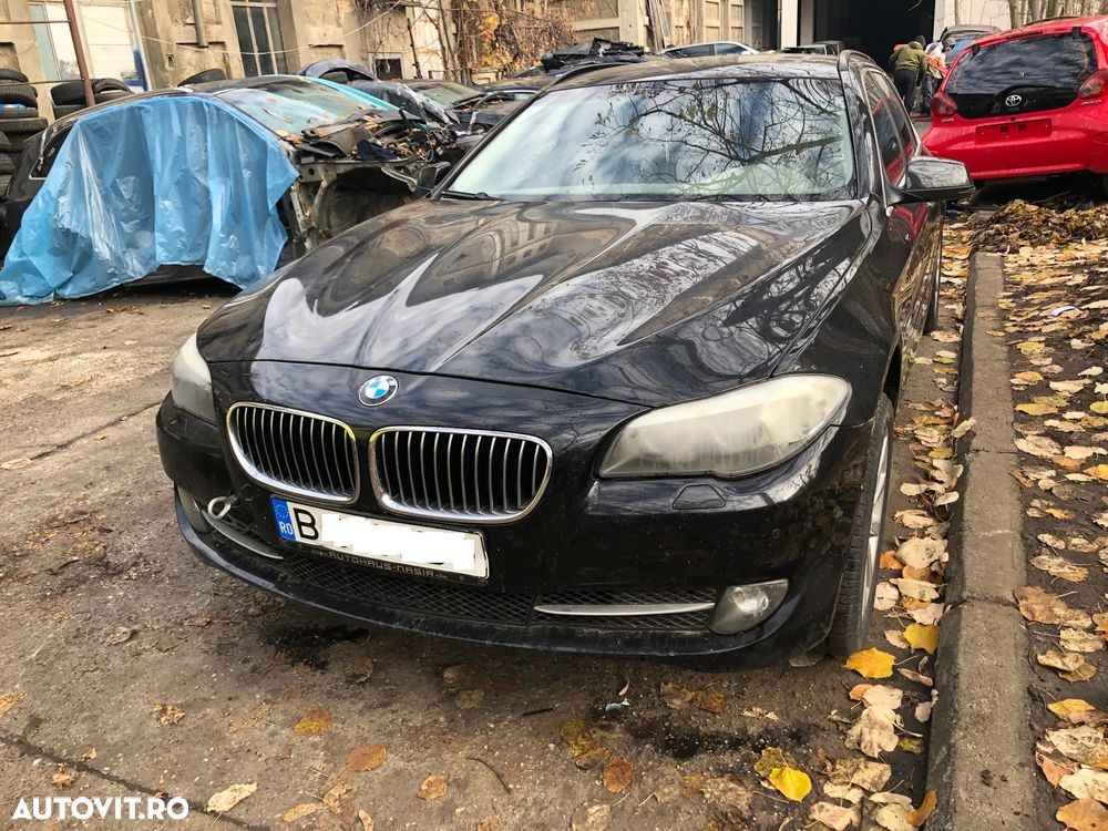 Bara fata Bmw Seria 5 F10 F11 negru model cu gauri camere 360 - 1