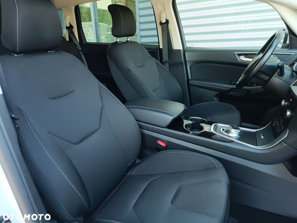 Ford S-Max - 31