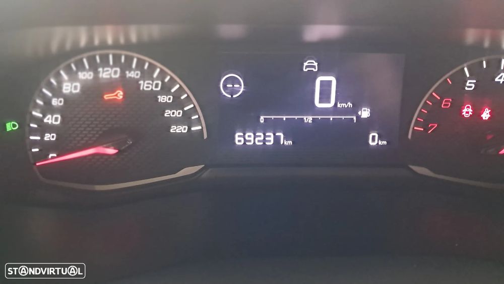 Peugeot 208 PureTech 100 Allure - 13