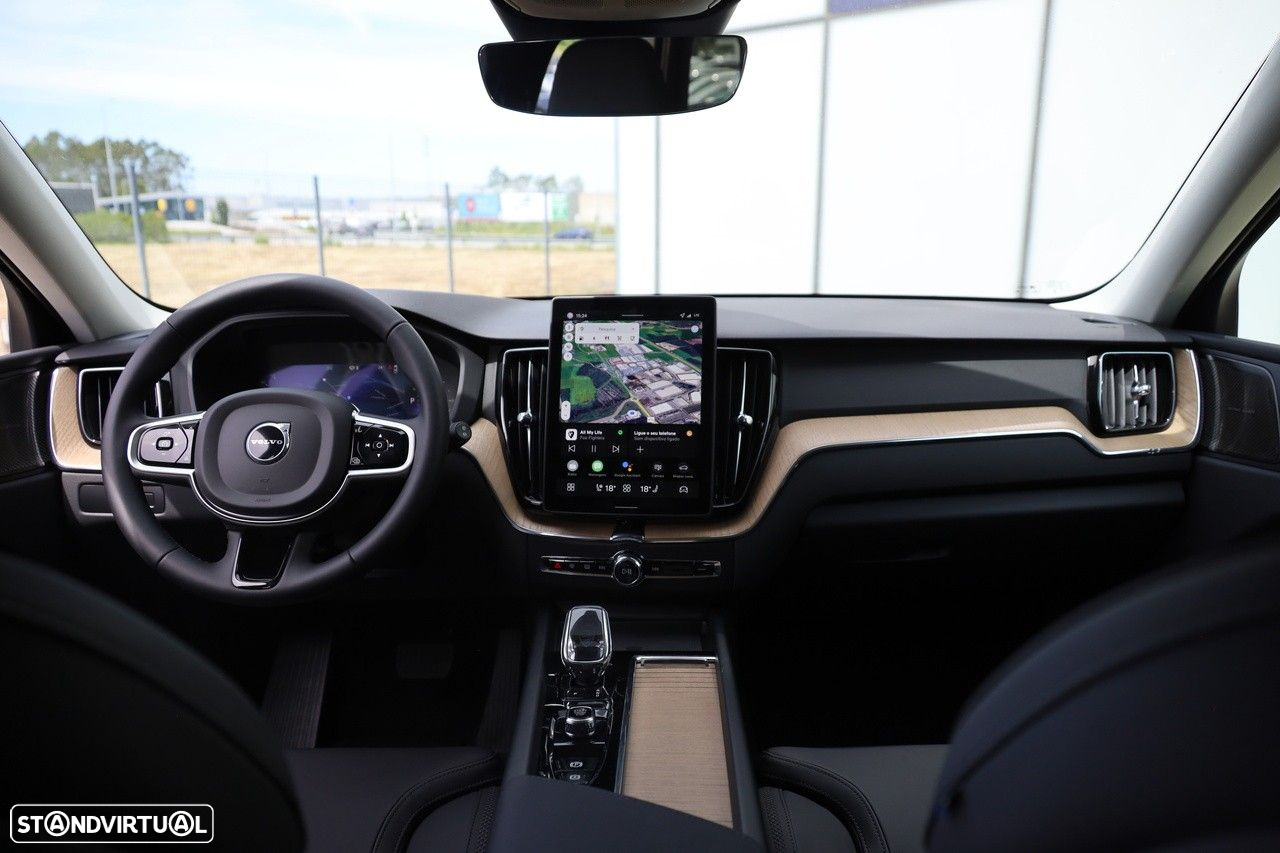 Volvo XC 60 2.0 T6 PHEV Plus Dark AWD - 23
