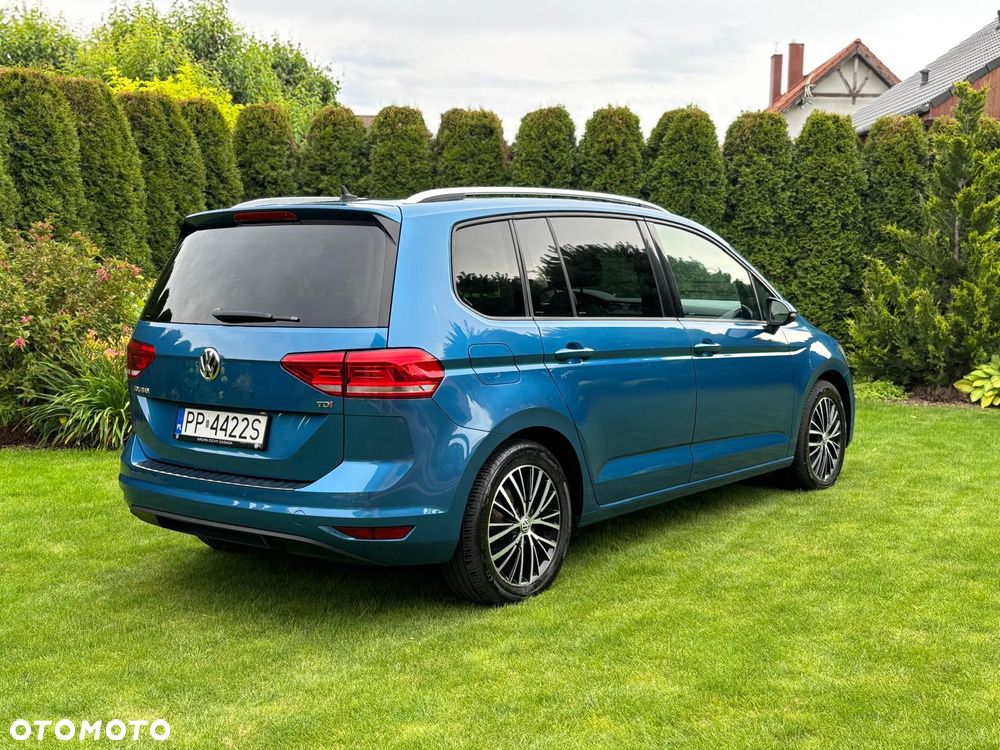 Volkswagen Touran - 5
