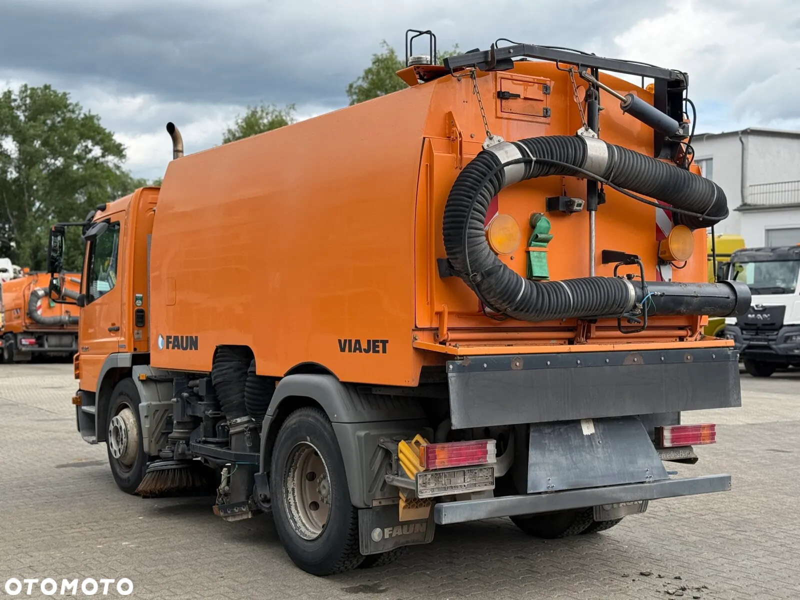 Mercedes-Benz ATEGO 1324 4x2 EURO5 ZAMIATARKA FAUN VIAJET 6R/L - 7