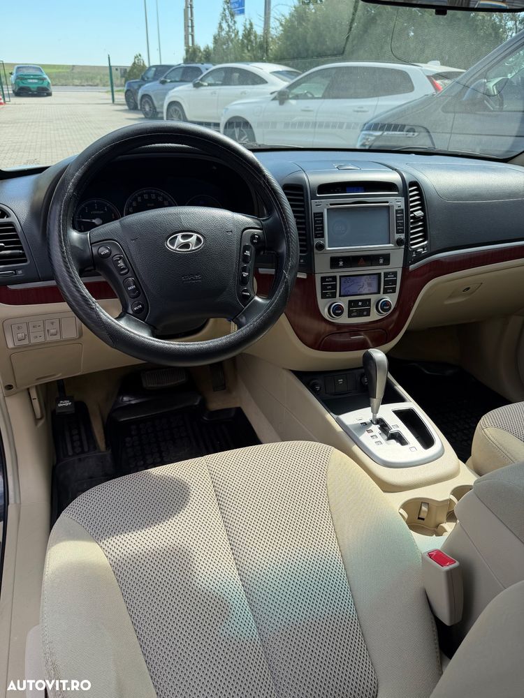 Hyundai Santa Fe 2.2 DSL VGT 5 SEATS 4WD AT FULL - 17