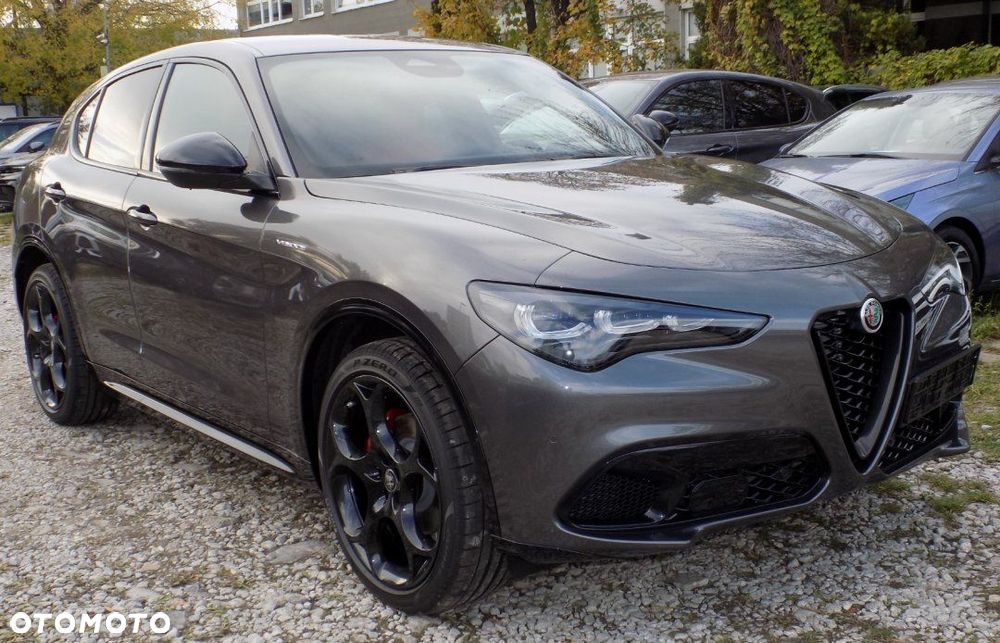 Alfa Romeo Stelvio - 4