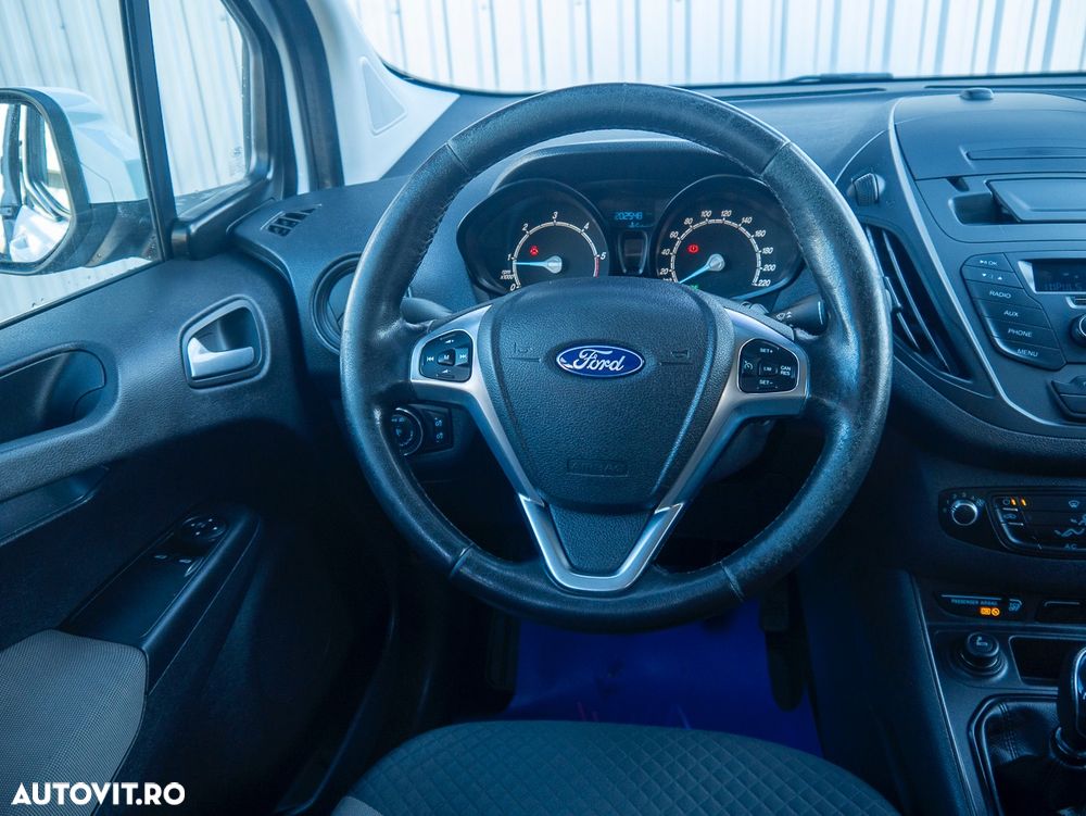 Ford Tourneo Courier 1.5 TDCi Trend - 14