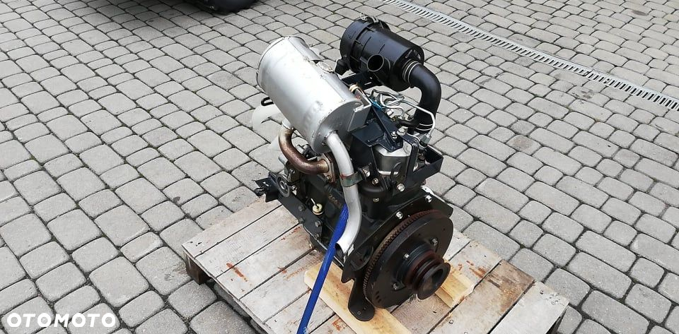Silnik ISEKI E3100 2010r. 14,2 KW 2600rpm 3-cyl  DIESEL 7000 NETTO - 5