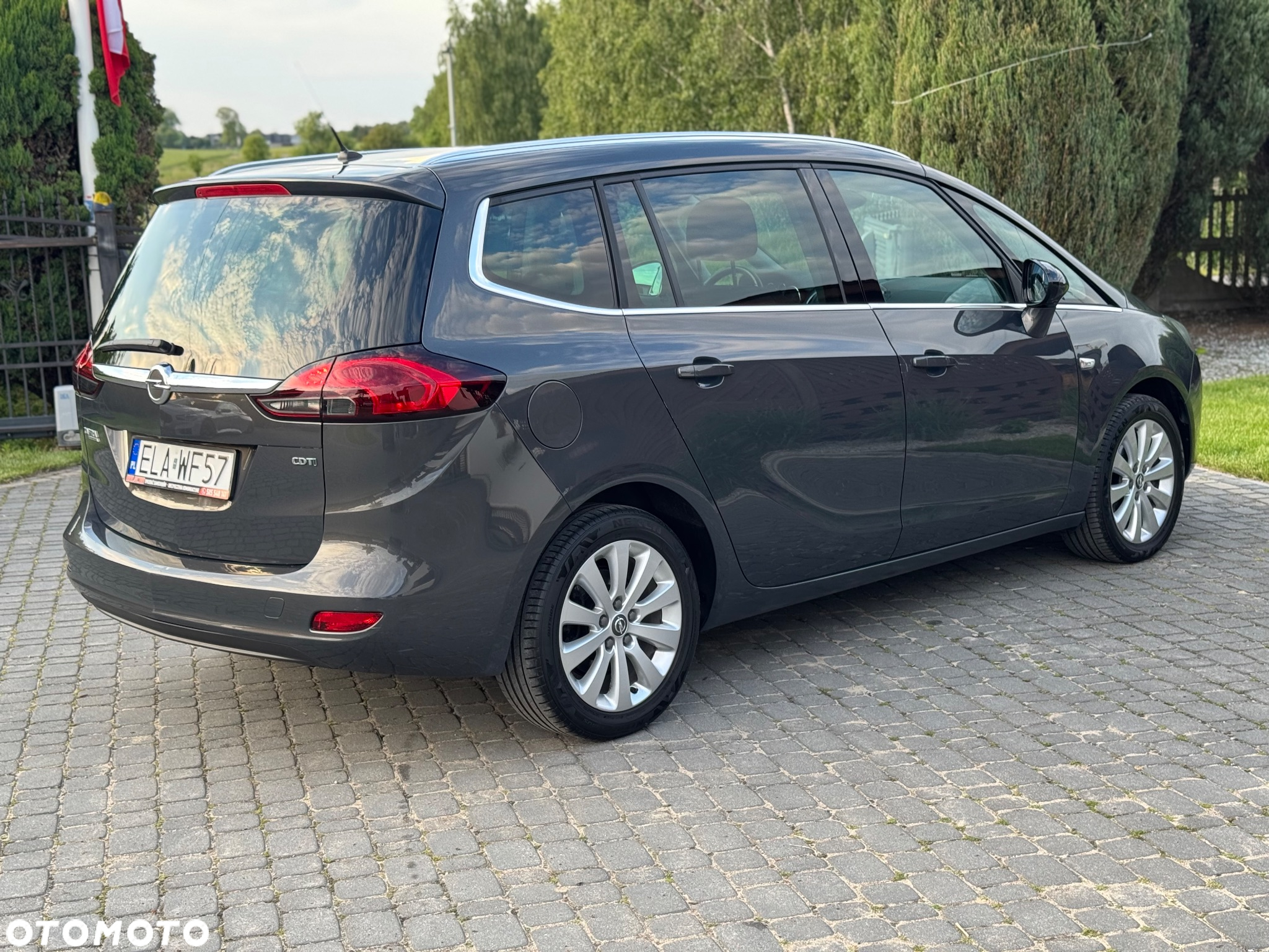 Opel Zafira Tourer 2.0 CDTI Edition - 10