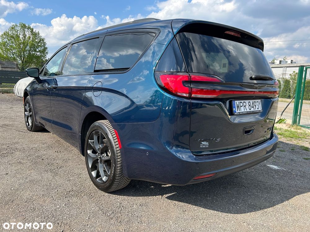 Chrysler Pacifica - 9