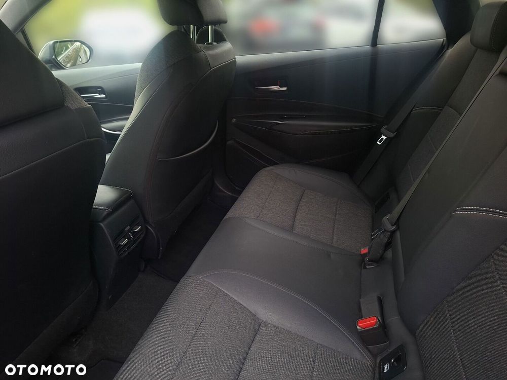 Toyota Corolla 1.8 Hybrid Comfort - 12
