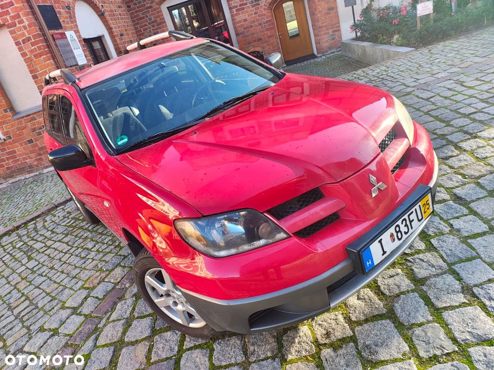 Mitsubishi Outlander 2.0 4WD Intense - 21