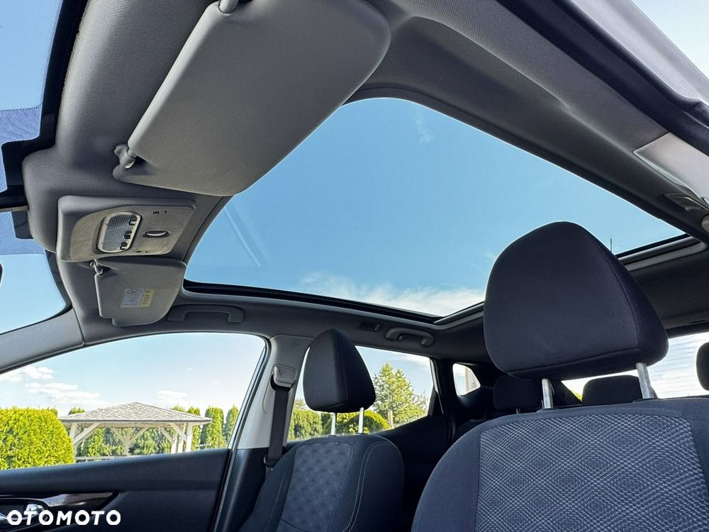 Nissan Qashqai 1.5 dCi TEKNA - 23
