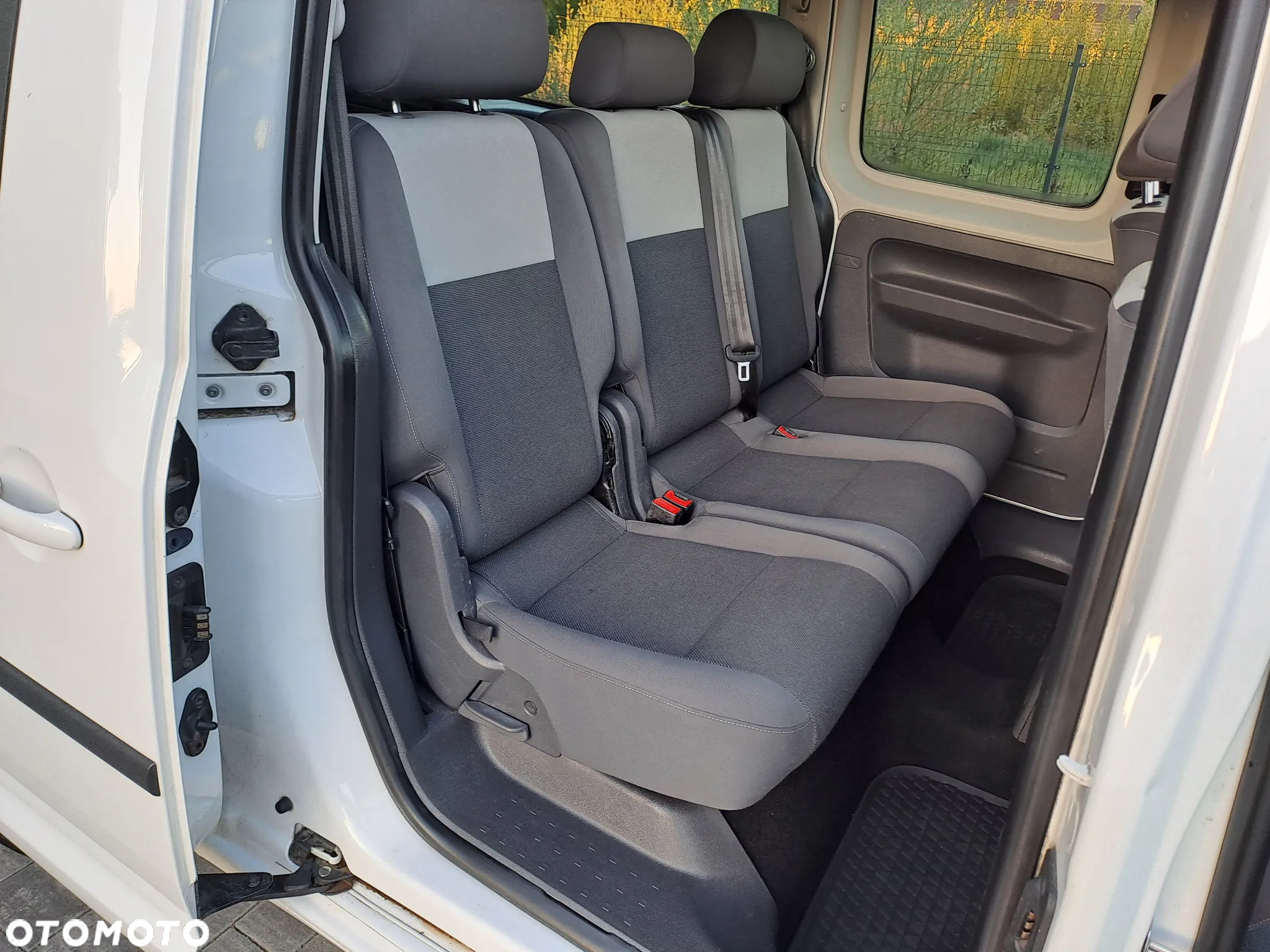 Volkswagen Caddy Maxi 2.0 TDI Comfortline 4Motion - 16