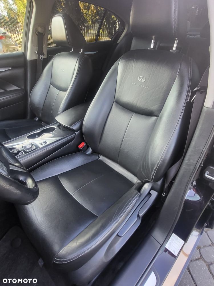 Infiniti Q50 - 27