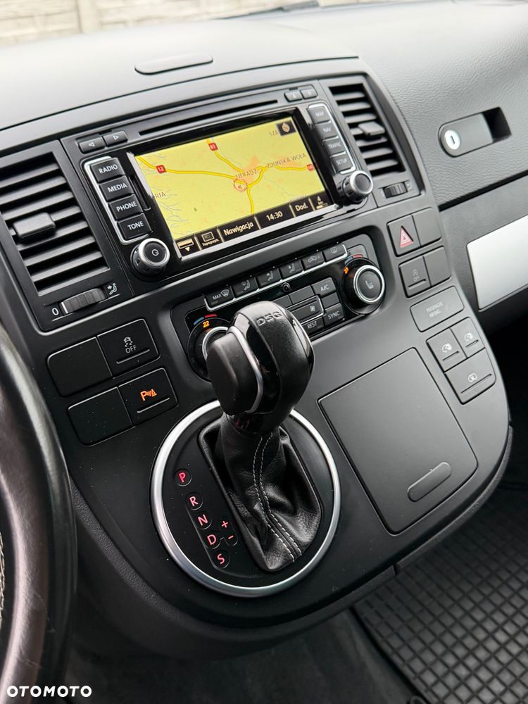 Volkswagen Multivan - 33