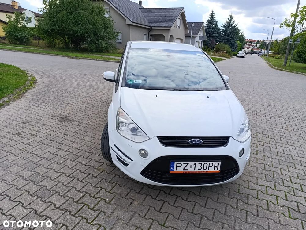 Ford S-Max 2013 photo 2