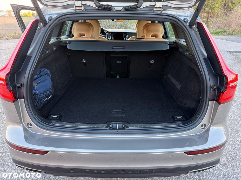 Volvo V60 Cross Country T5 AWD Geartronic Pro - 18