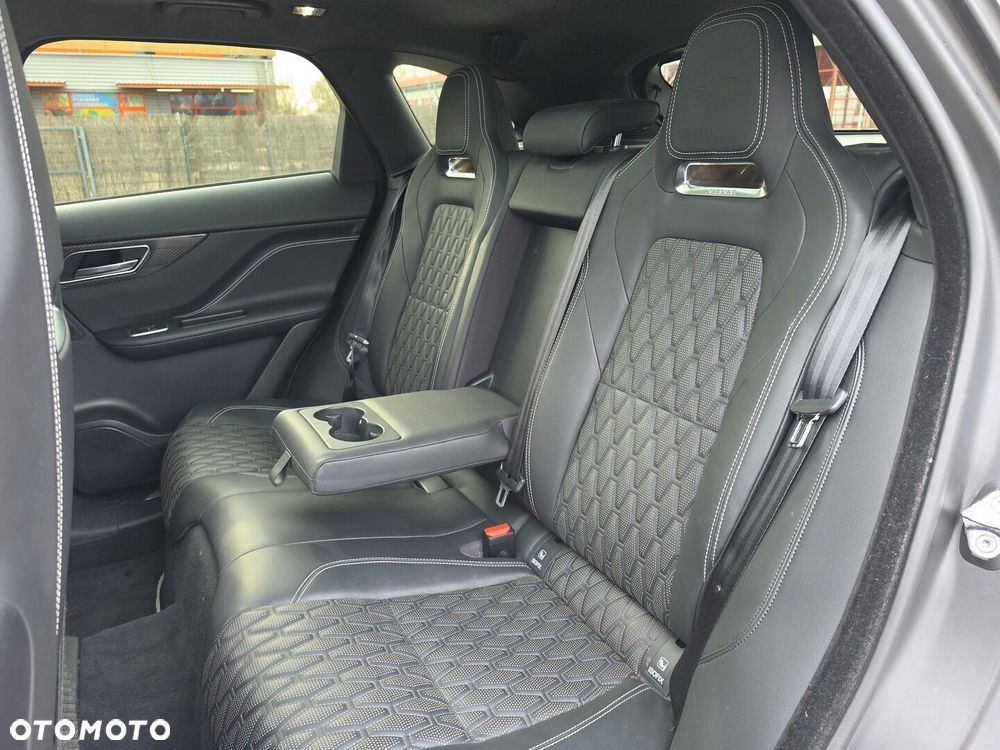 Jaguar F-Pace 5.0 V8 S/C AWD SVR - 38