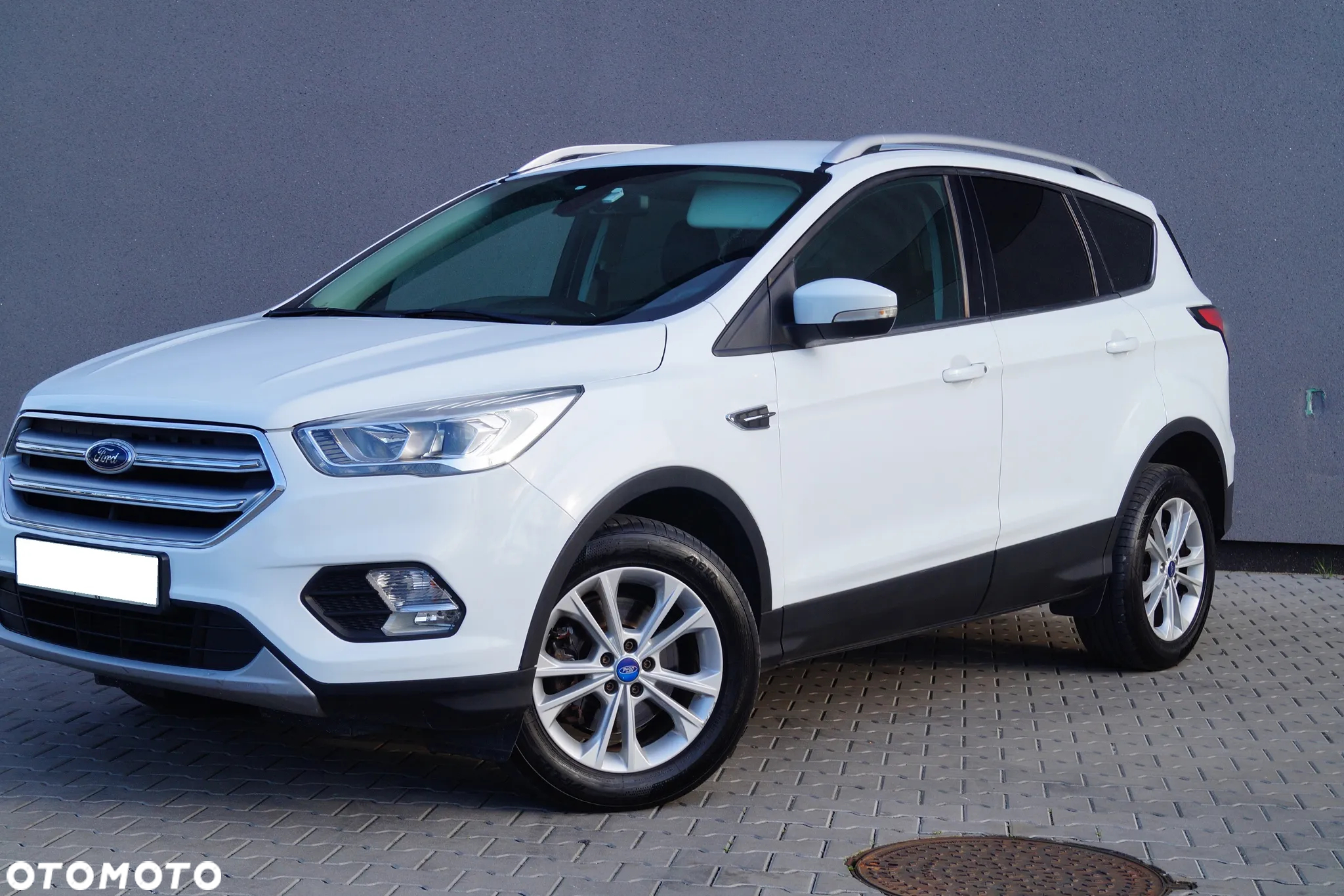 Ford Kuga 2.0 TDCi FWD Titanium Plus - 4