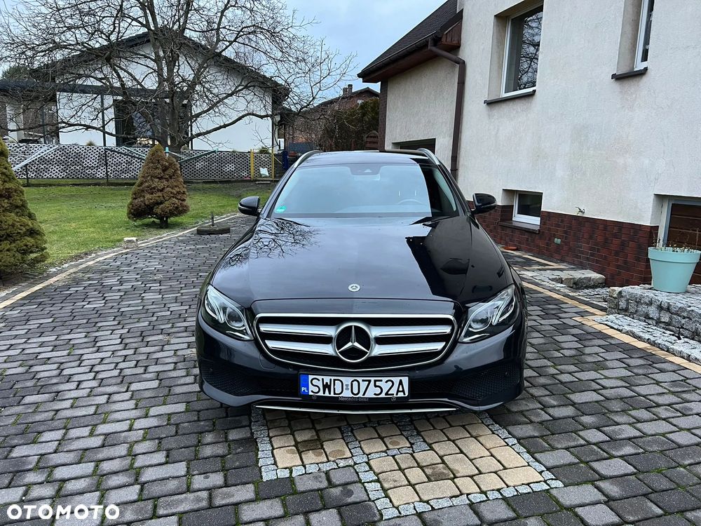 Mercedes-Benz Klasa E 220 d 4Matic T 9G-TRONIC - 9