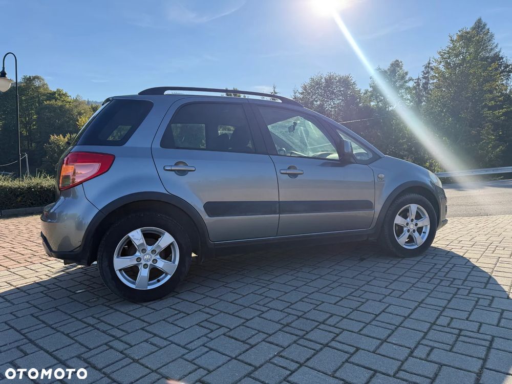 Suzuki Sx4 2010 photo 5