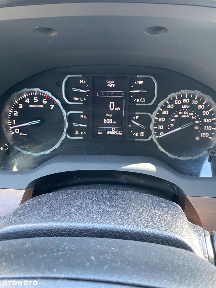 Toyota Tundra - 8