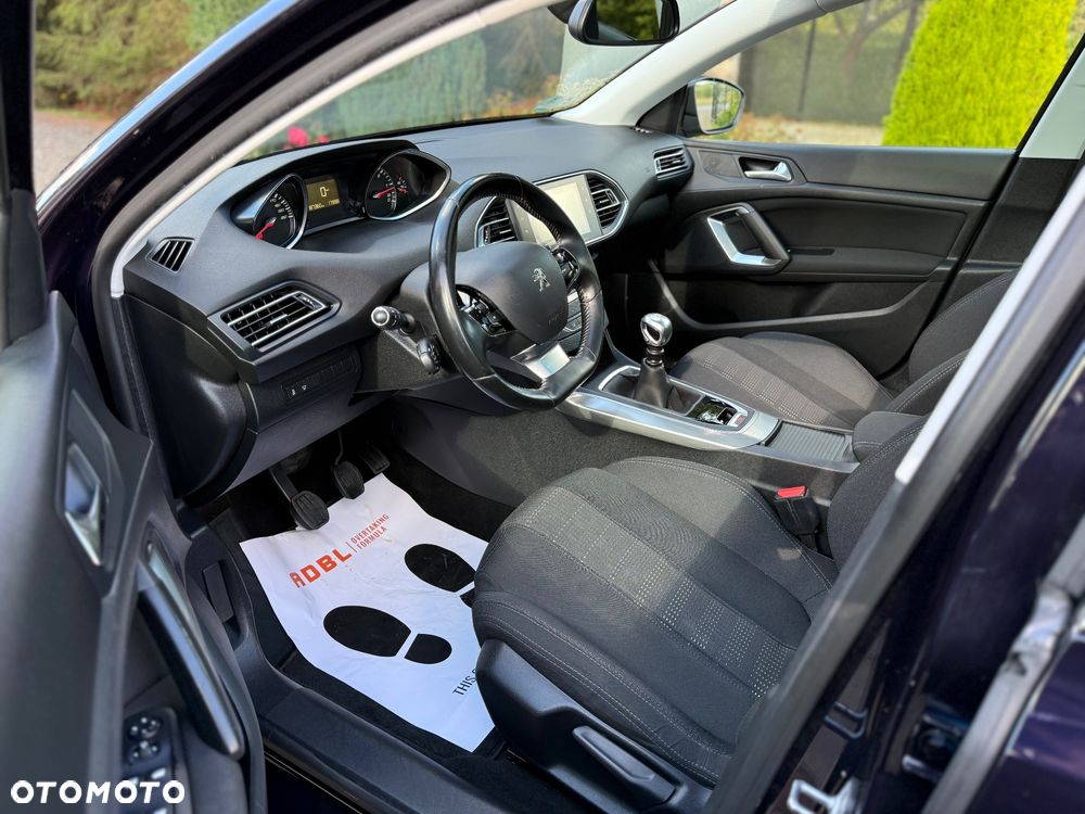 Peugeot 308 1.6 BlueHDi Allure S&S - 6