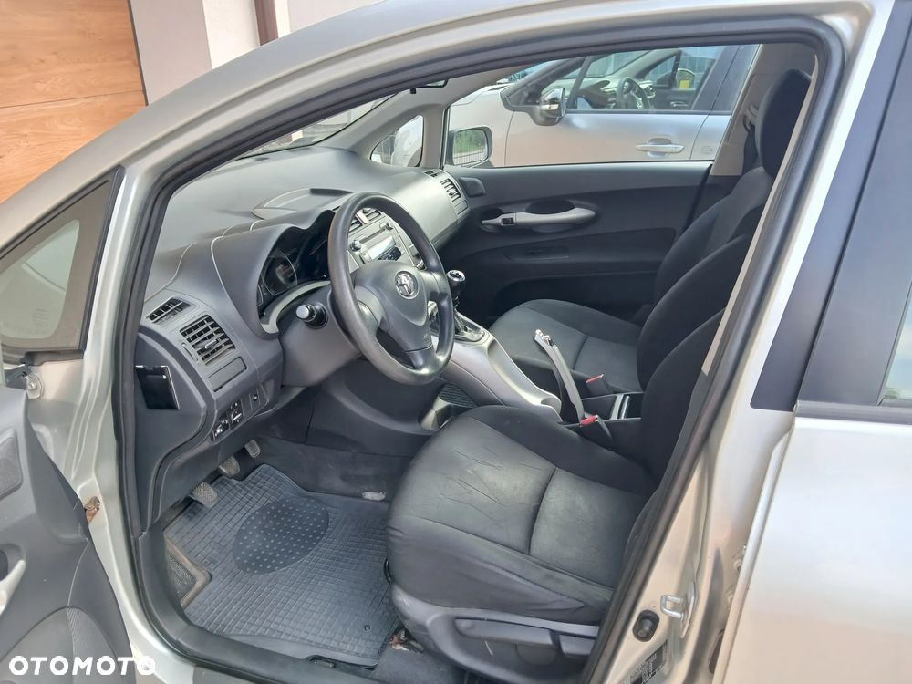 Toyota Auris 1.4 VVT-i Terra - 8