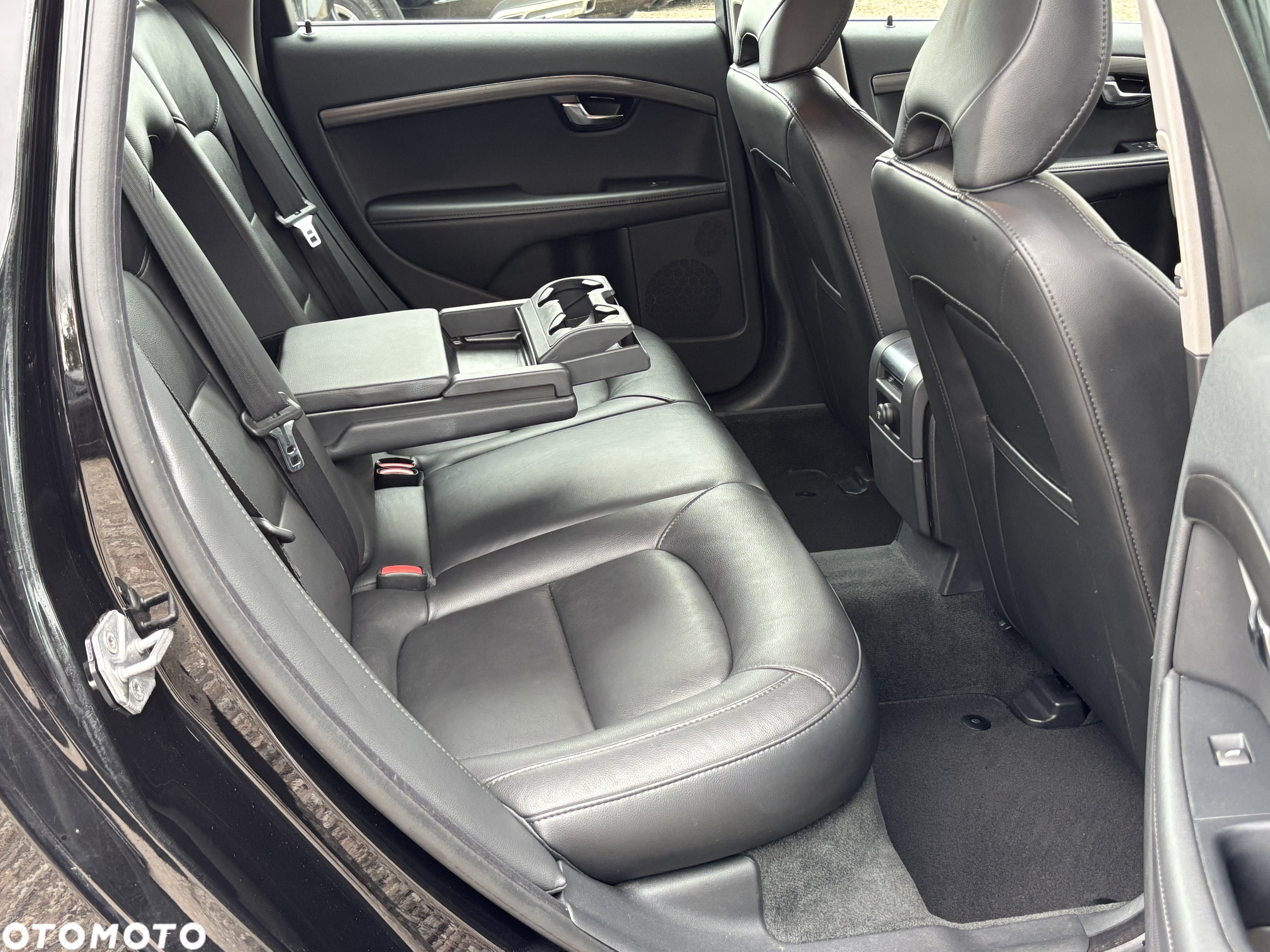 Volvo V70 D3 Geartronic Momentum - 32