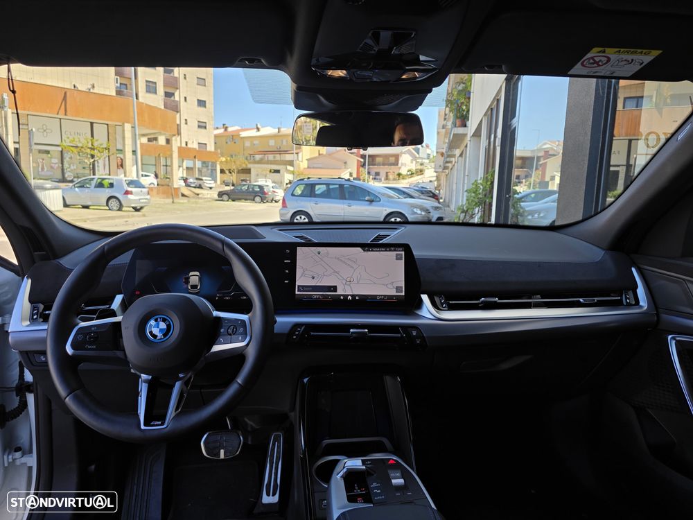 BMW iX2 eDrive20 Pack Desportivo M Pro - 22