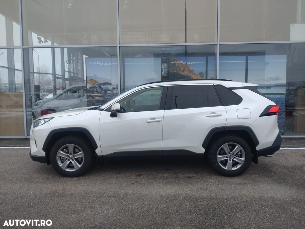 Toyota RAV4 - 10