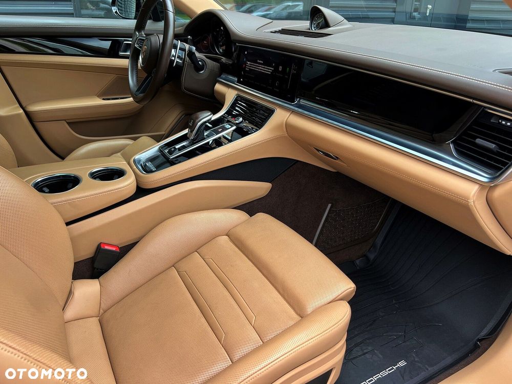 Porsche Panamera - 28