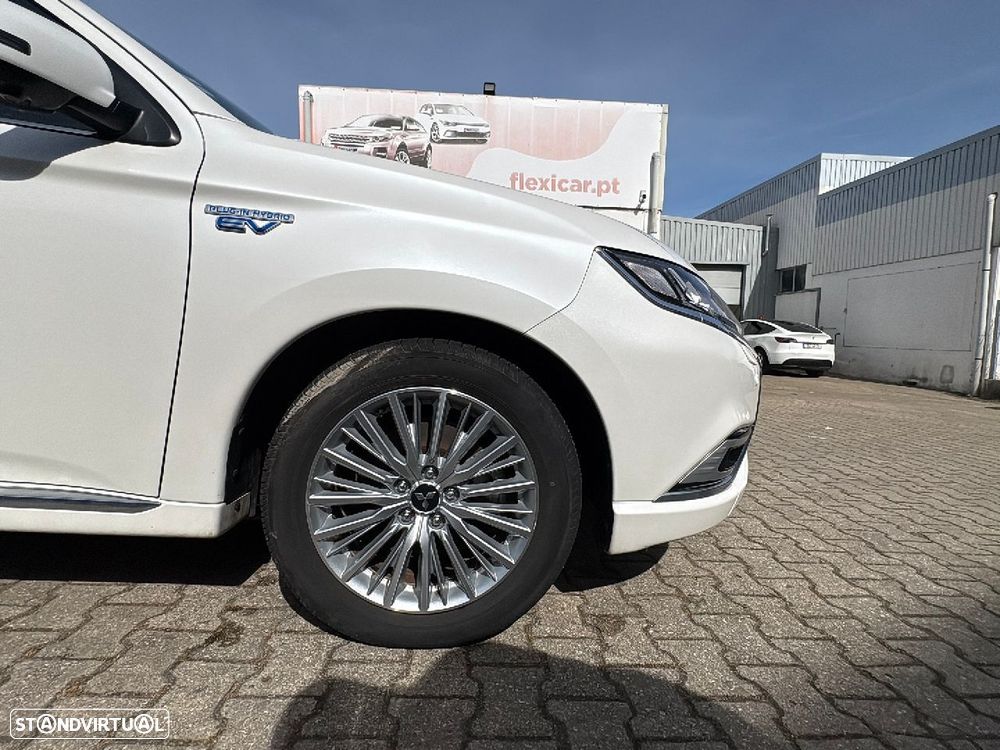 Mitsubishi Outlander - 10