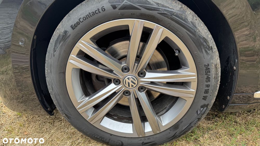 Volkswagen Arteon 2.0 TDI SCR R-Line DSG - 24
