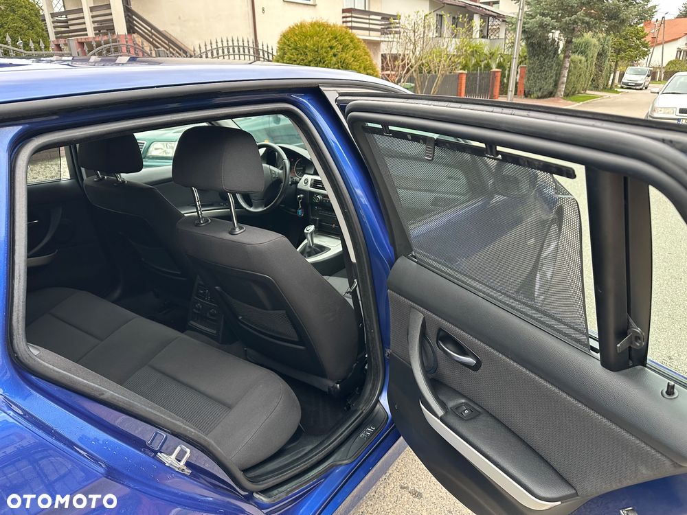 BMW Seria 3 318i Edition Sport - 25