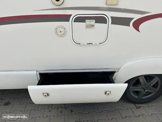 Rapido Serie 9m 985F  Cama Garagem - 8