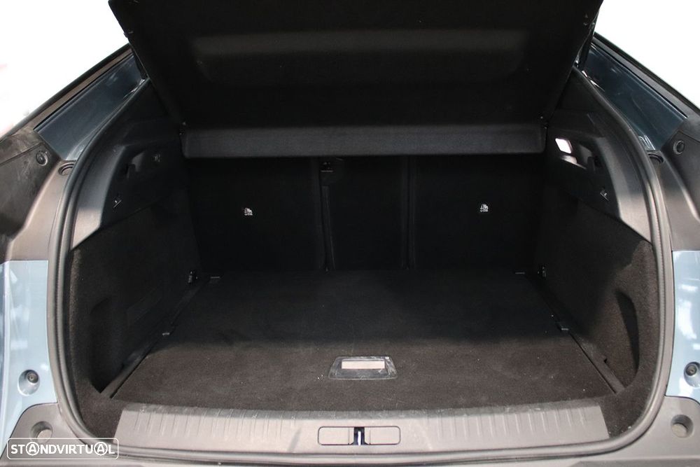 Peugeot 3008 1.2 Hybrid Allure e-DCS6 - 23