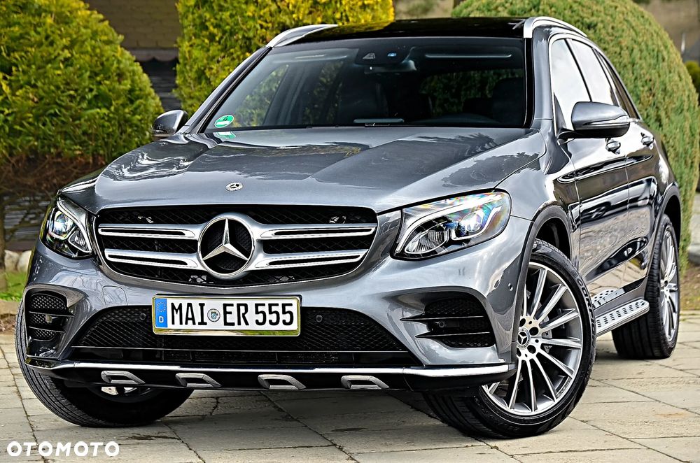 Mercedes-Benz GLC 250 4Matic 9G-TRONIC AMG Line - 2