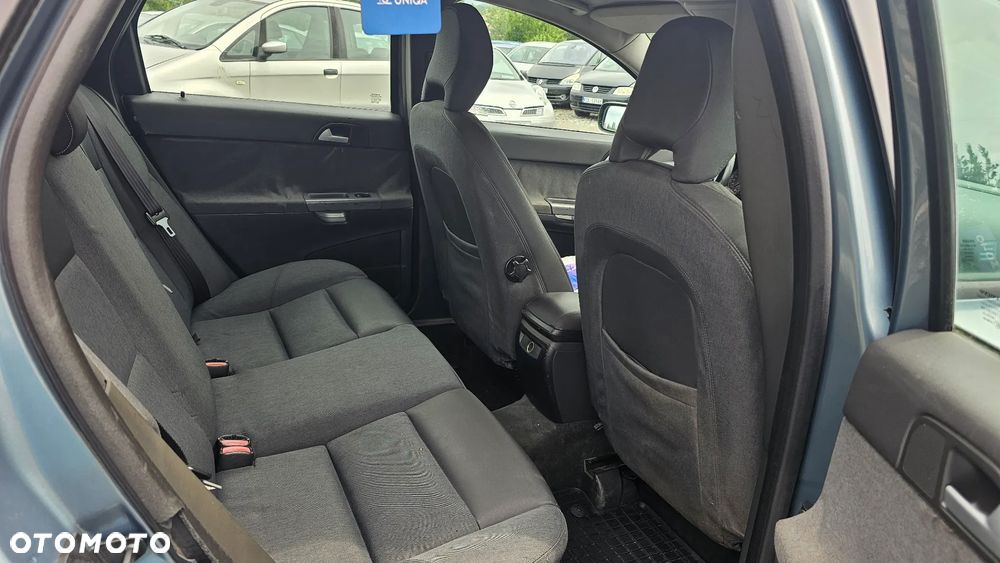 Volvo V50 2.0D Sport - 12