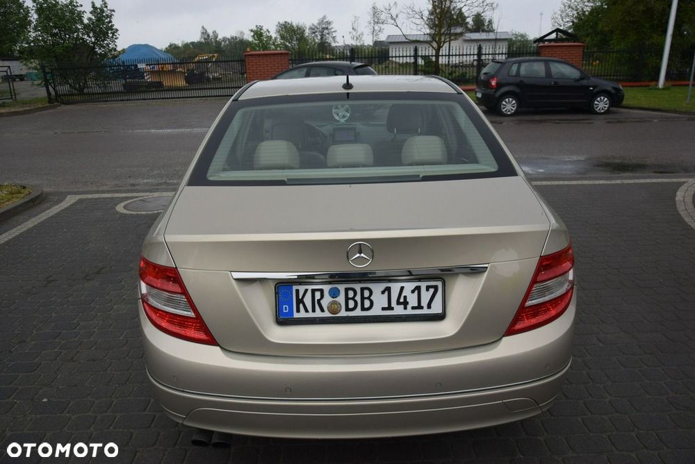 Mercedes-Benz Klasa C - 16
