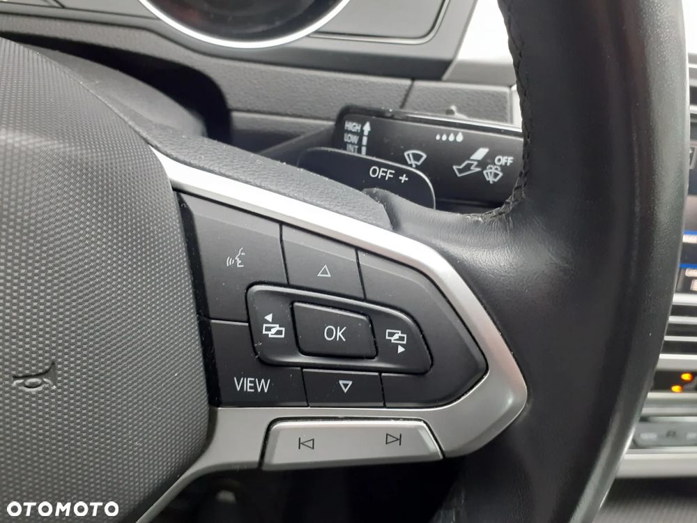 Volkswagen Passat - 13