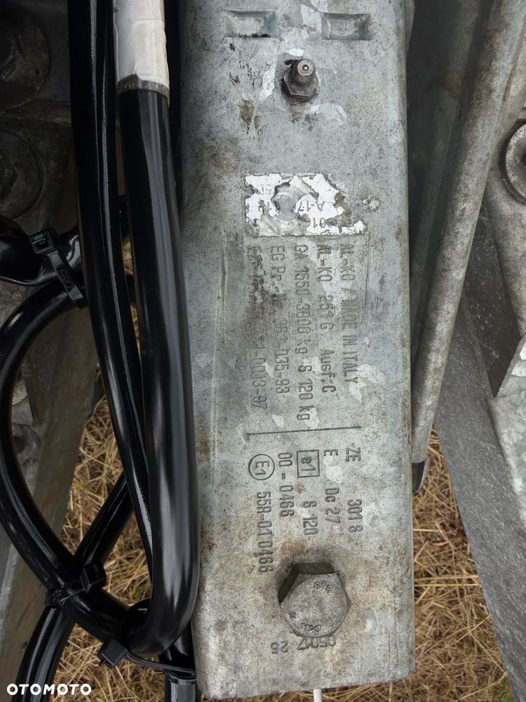 Inny Przyczepa Dwuosiowa Ciężarowa-LAWETA Do Koparek Maszyn Budowlanych. HULCO TERRAX-2 3001-LK.  NAJAZD Pełny Klapa z Bardzo mocnej konstrukcji. Lekki system otwierania najazdu jedną ręką! DMC 3000Kg! Jest To Laweta marki PREMIUM. Dwie ośie hamujące! Pełny ocynk. HULCO to Francuski Producent największy w Europie! Potężna jakość wykonania! Okazja Tanio. Laweta sprowadzona z Norwegii. Zero zużycia jak nówka sztuka! OKAZJA - 13