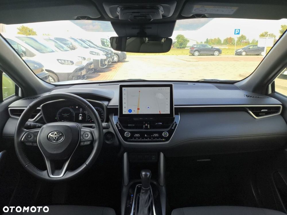 Toyota Corolla Cross - 11