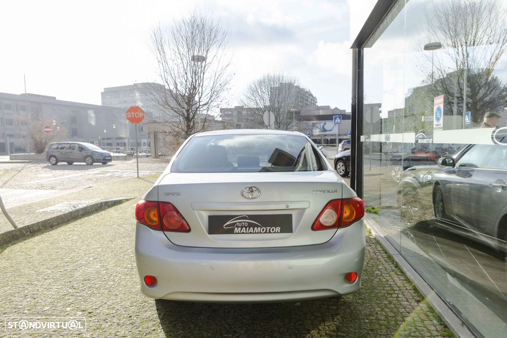 Toyota Corolla 1.4 D-4D Exclusive MM - 20