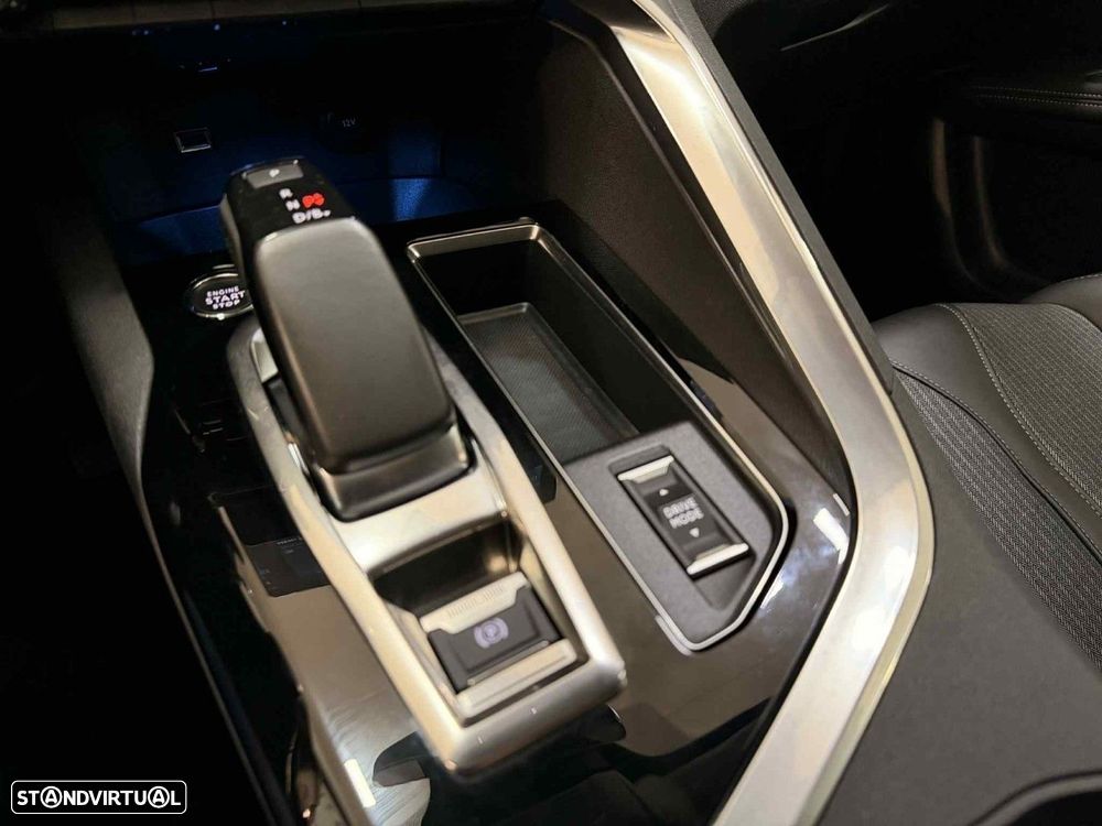 Peugeot 3008 1.6 Hybrid Allure e-EAT8 - 23