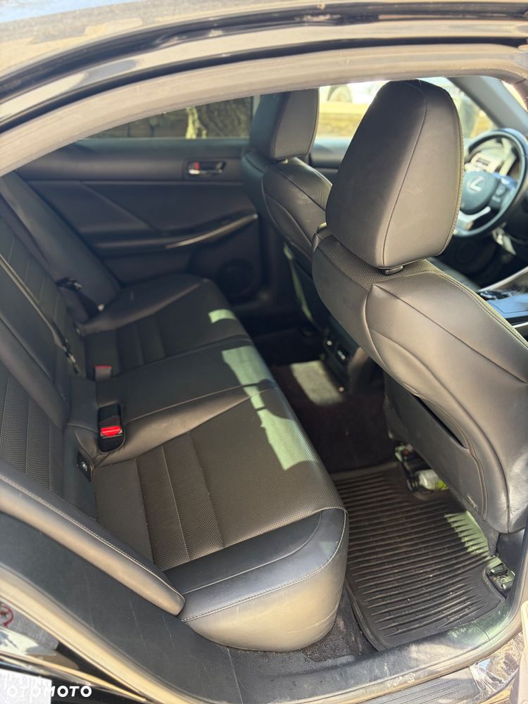 Lexus IS 250 F Sport - 17