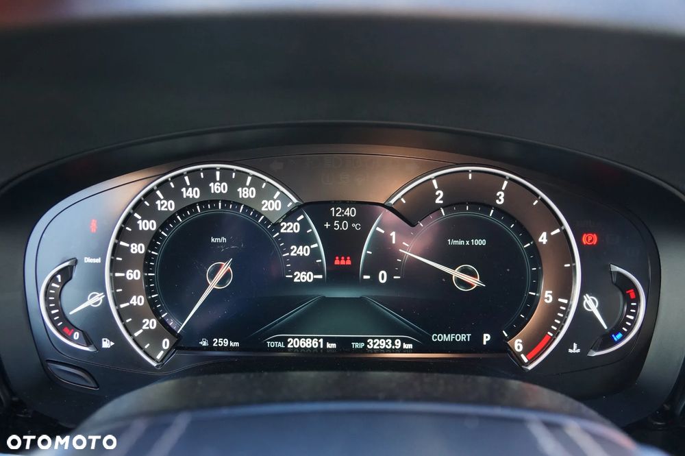 BMW Seria 5 520d xDrive Sport Line - 24